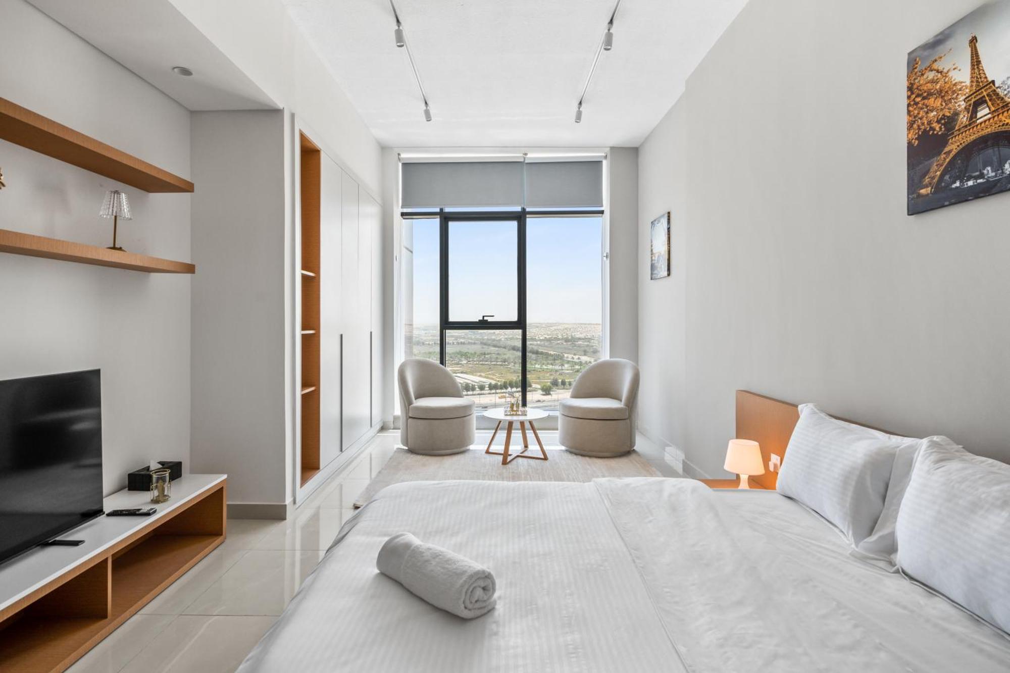 Bright In Vibrant Dubailand District Апартаменти *