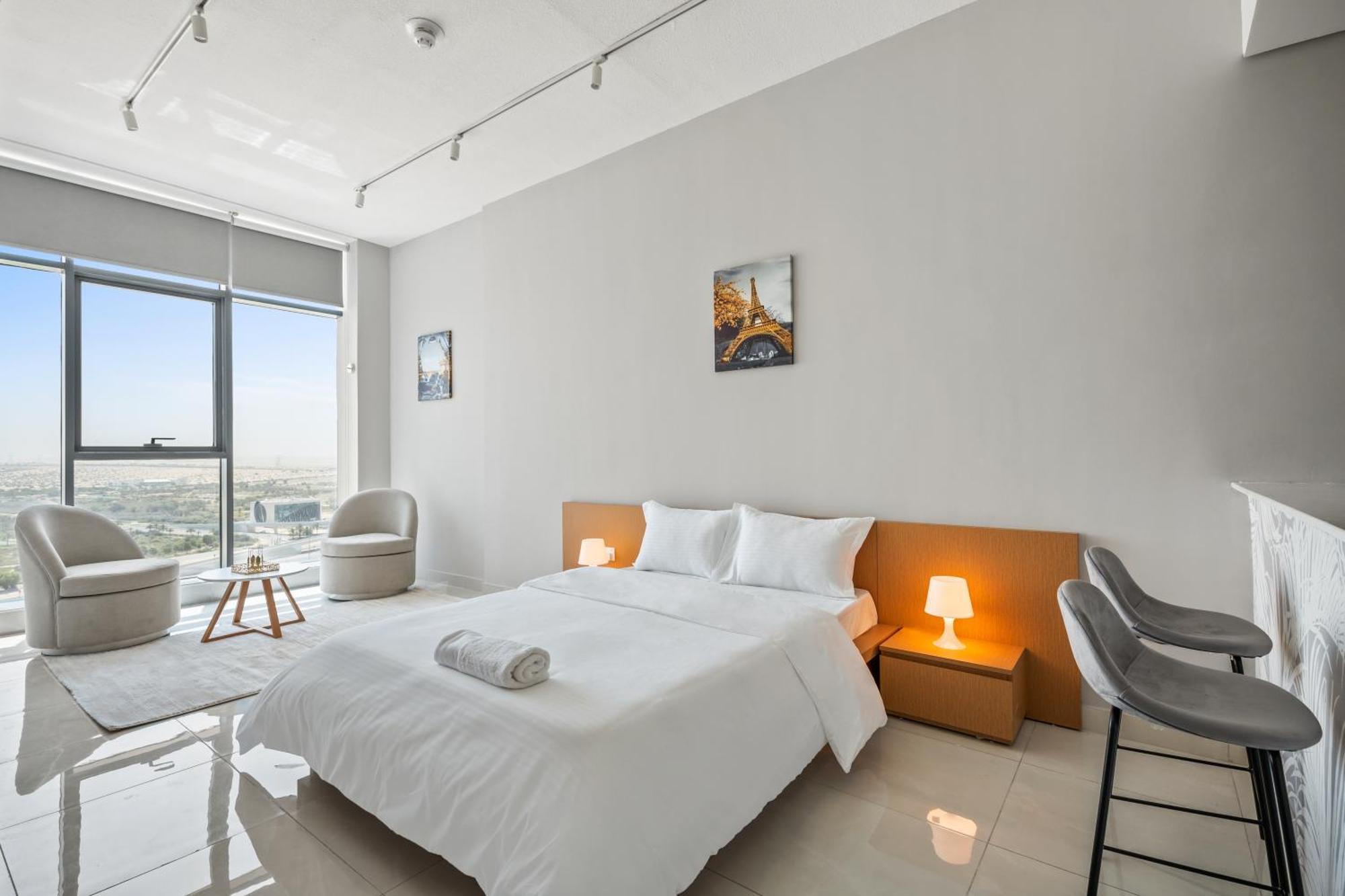 Bright In Vibrant Dubailand District Апартаменти Дубай
