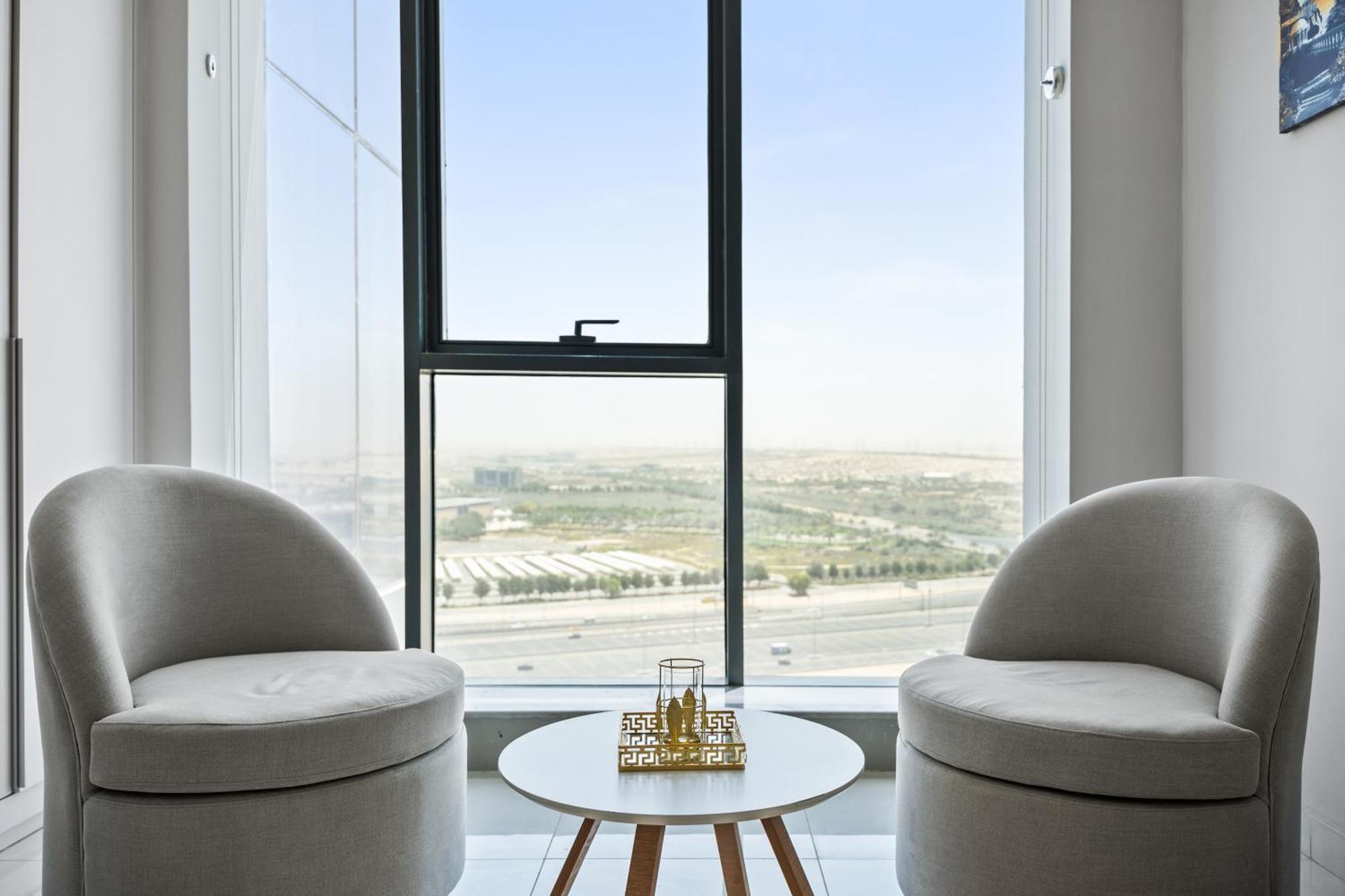 Bright In Vibrant Dubailand District Апартаменти